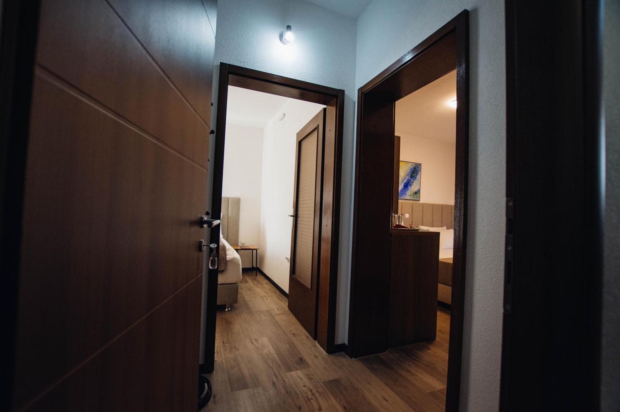 Urban Studio Apartments 斯特鲁米察 外观 照片